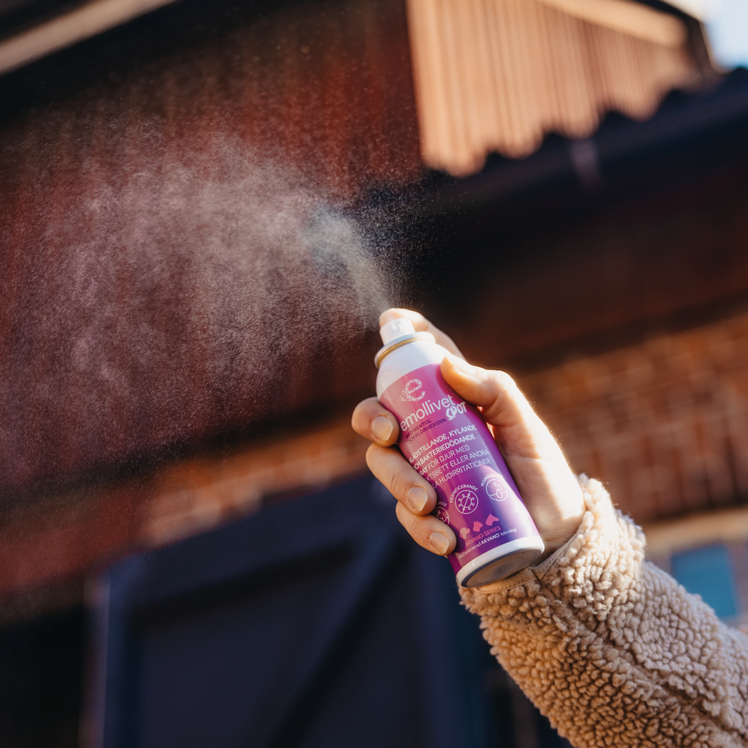 
                  
                    Emollivet SPOT - Juckreizlinderndes und antibakterielles Spray für Pferde und Hunde
                  
                